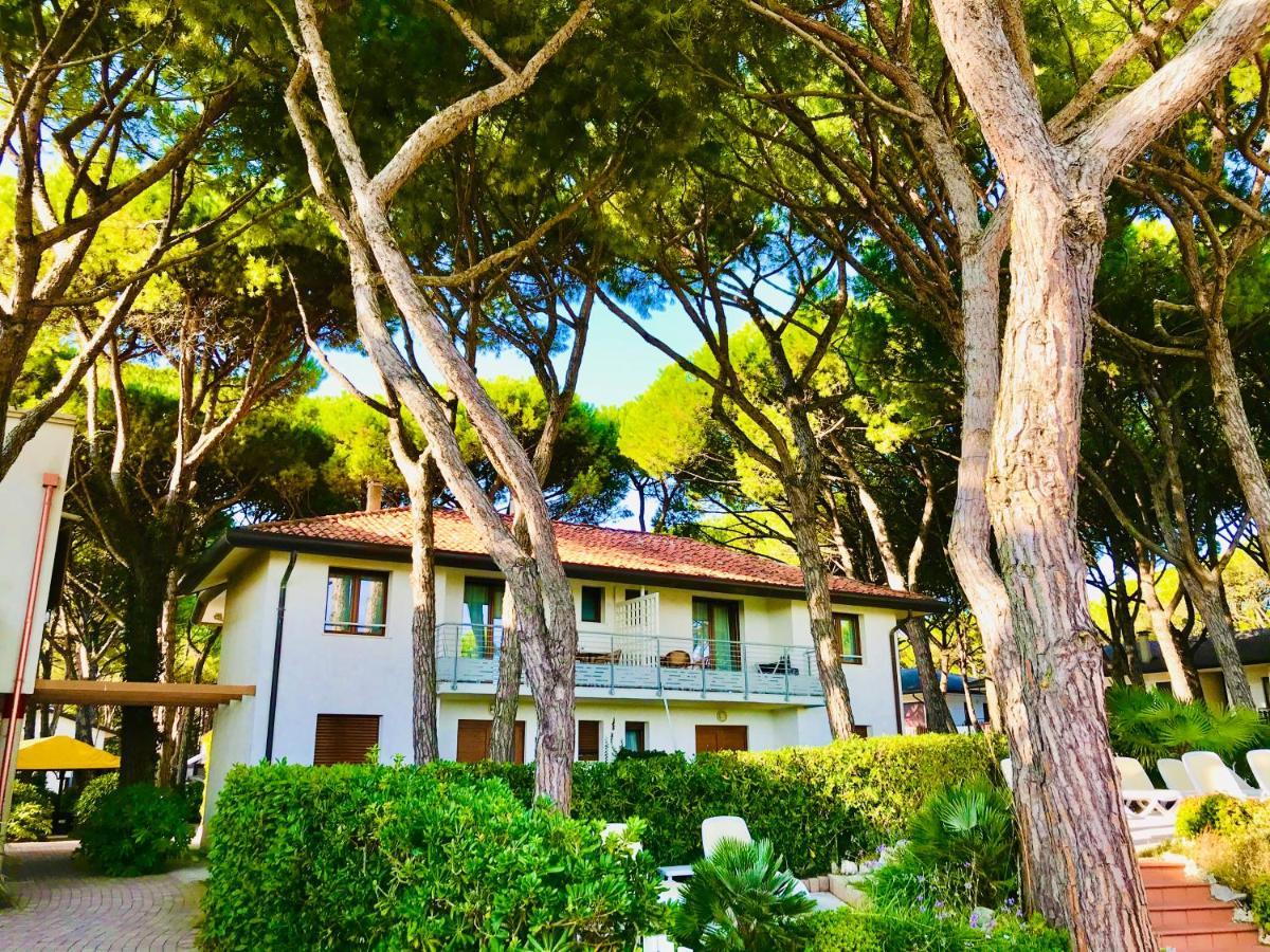 Park Hotel Pineta&Dependance Suite Eraclea Mare Buitenkant foto