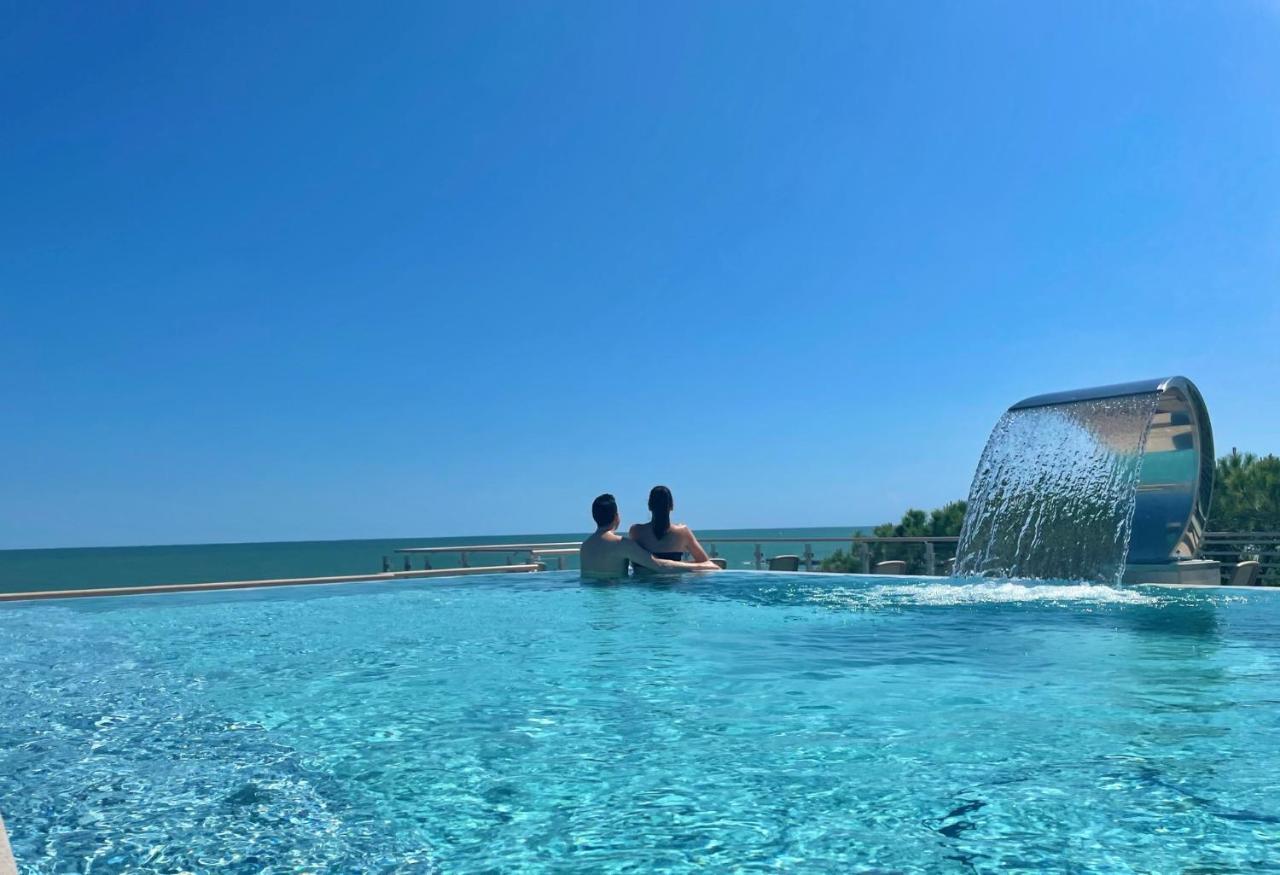 Park Hotel Pineta&Dependance Suite Eraclea Mare Buitenkant foto