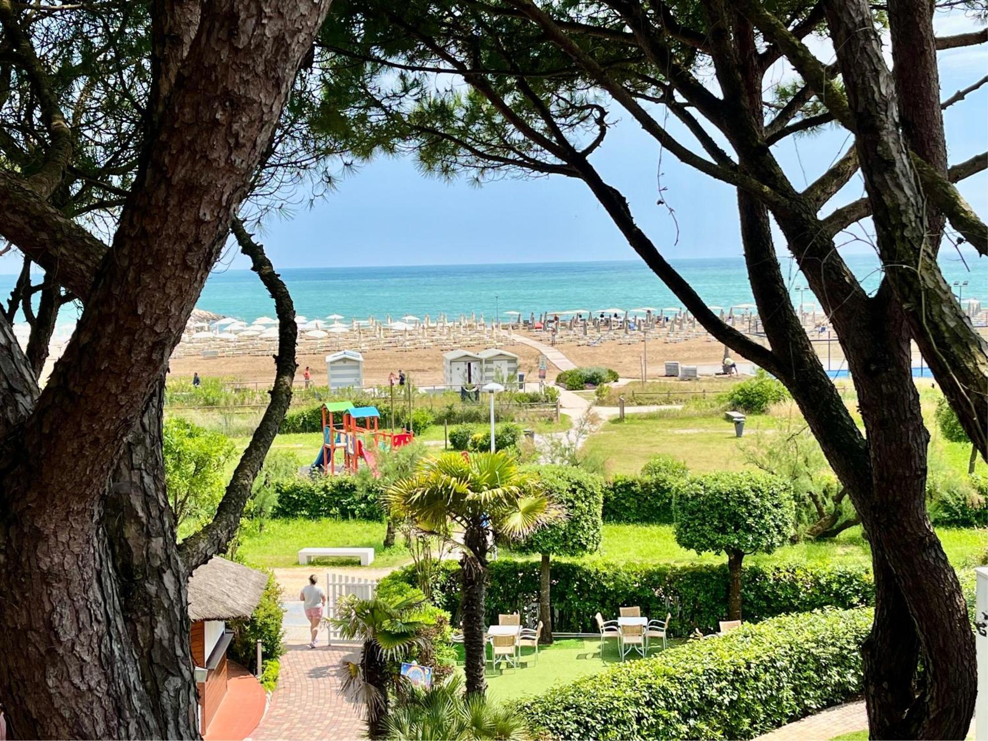 Park Hotel Pineta&Dependance Suite Eraclea Mare Buitenkant foto