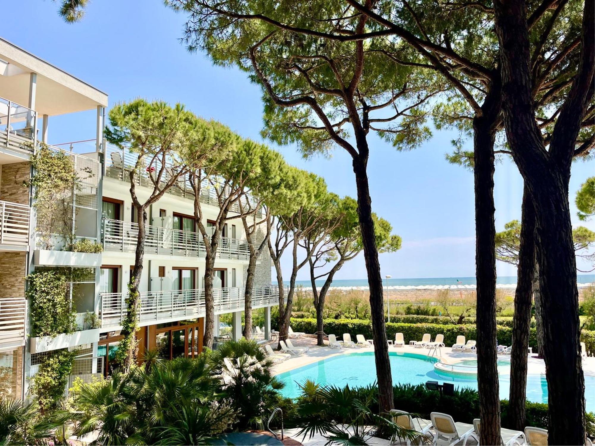Park Hotel Pineta&Dependance Suite Eraclea Mare Buitenkant foto