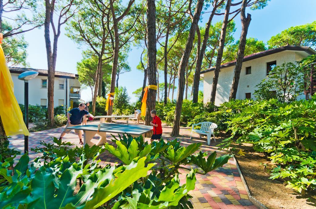 Park Hotel Pineta&Dependance Suite Eraclea Mare Buitenkant foto